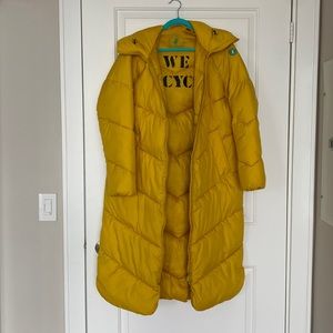 “Save the Duck” parka